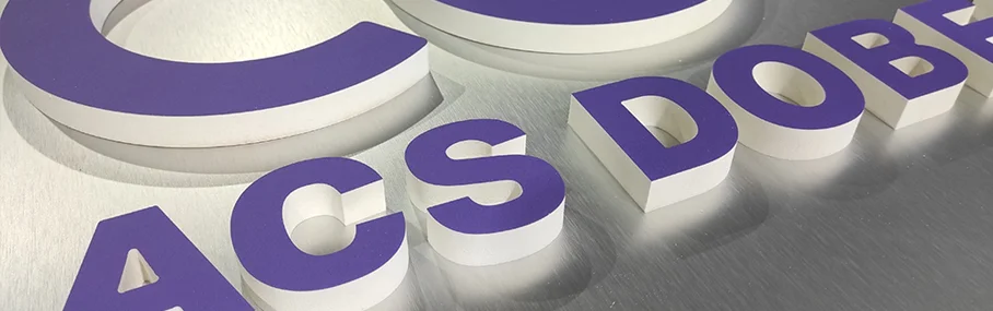 Panneau avec logo en relief 3D en pvc forex
